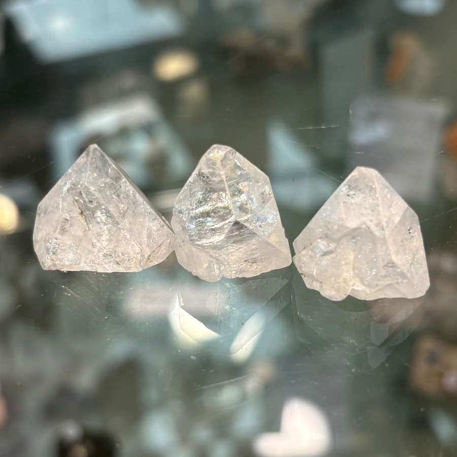 APOPHYLLITE BLANCHE